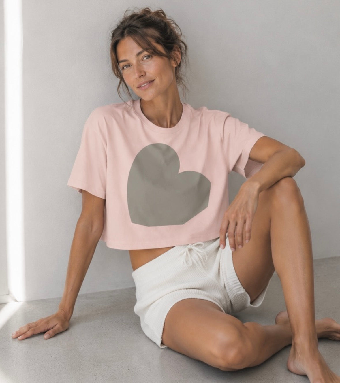 THE ROSY STONE CROP TEE